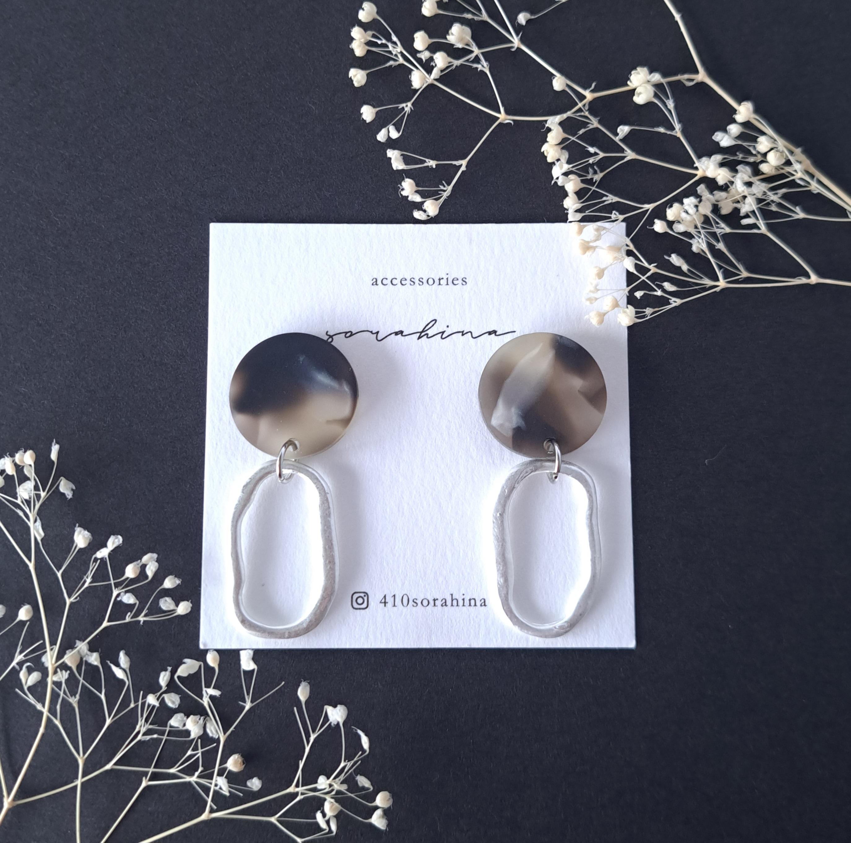 ★c "大人の雰囲気で…" 秋 冬 大ぶり シルバー モードピアス/イヤリングe1枚目の画像